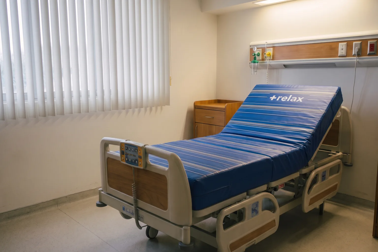 Colchón hospitalario +relax 3FS sobre cama hospitalaria